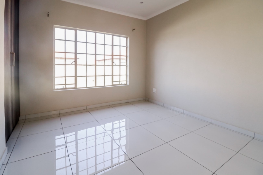 3 Bedroom Property for Sale in Waterkloof East North West